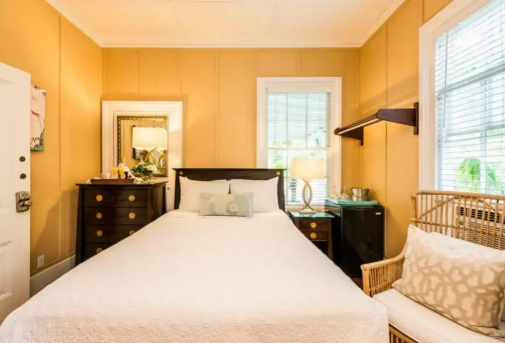 Standard Double room (full double bed)