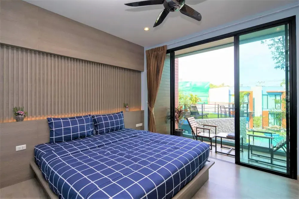 2 Bedrooms Deluxe Family room with balcony