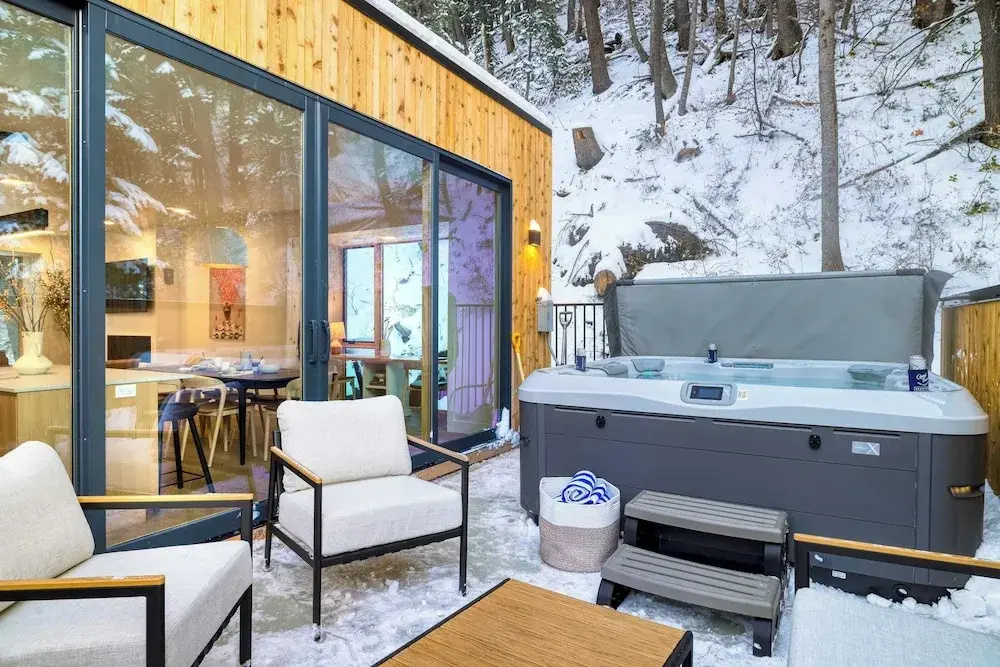 Luxury Ski Home w/ Hot Tub Near Trails & Downtown Parkview Mountain House