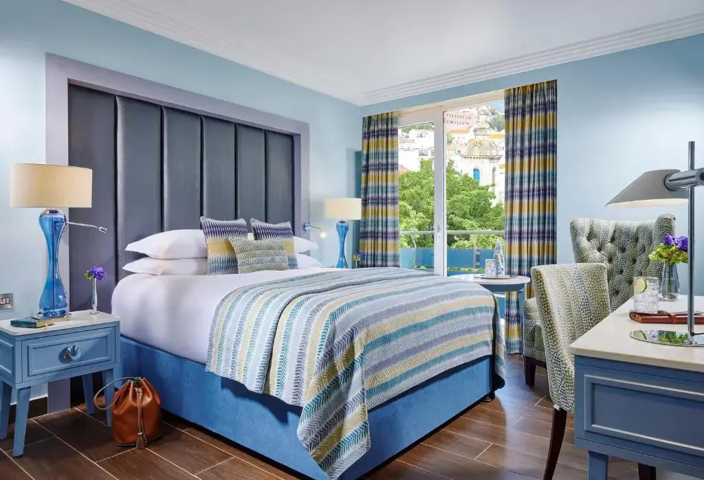 Double room (full double bed)