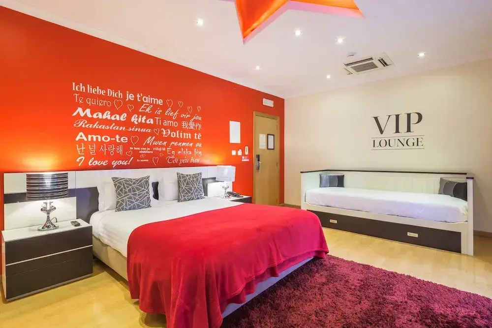 Deluxe Double room with balcony (full double bed)