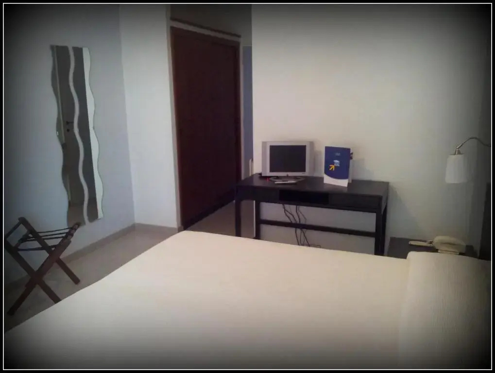 Economy room