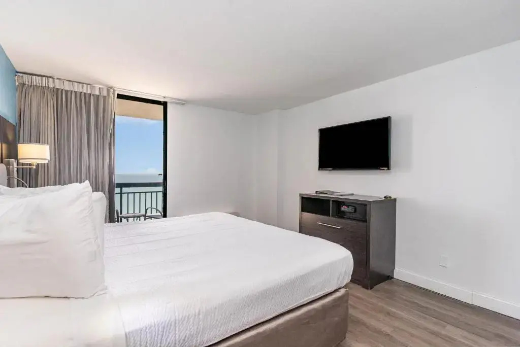 Premier Double room oceanfront (full double bed)