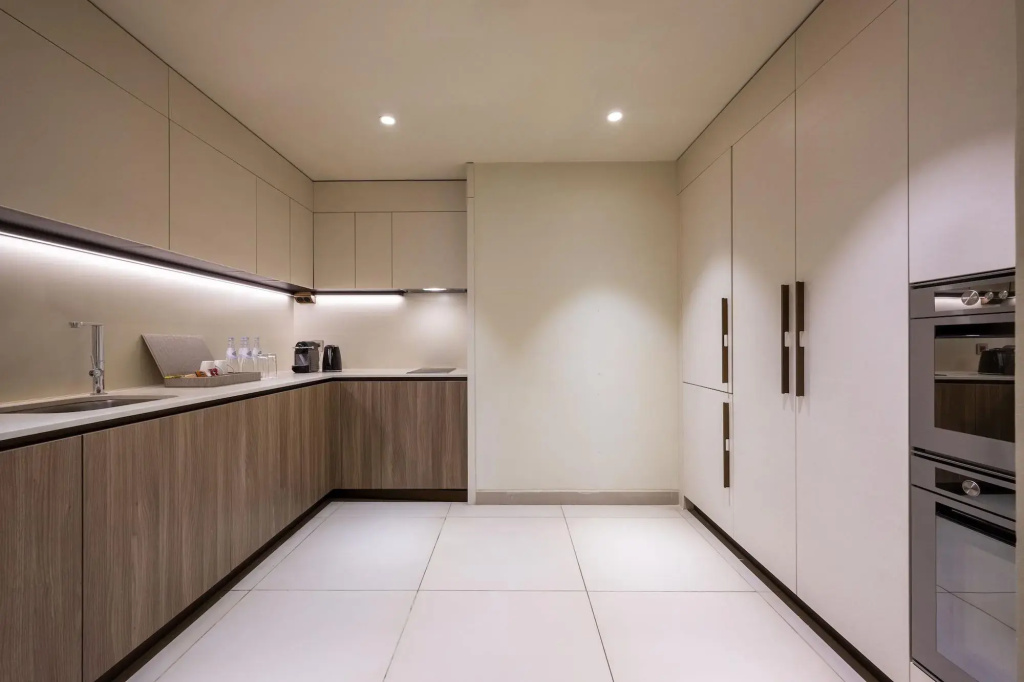 Voco Doha West Bay Suites an IHG hotel, Доха, Катар мініатюра 42