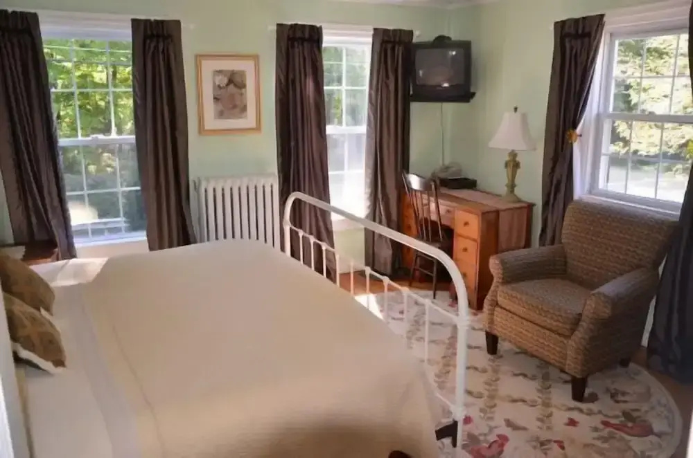 2 Bedrooms Suite