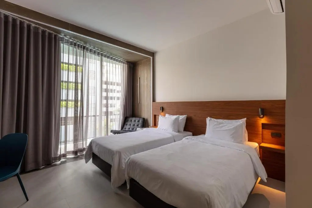 Standard Double room with pool view (full double bed)