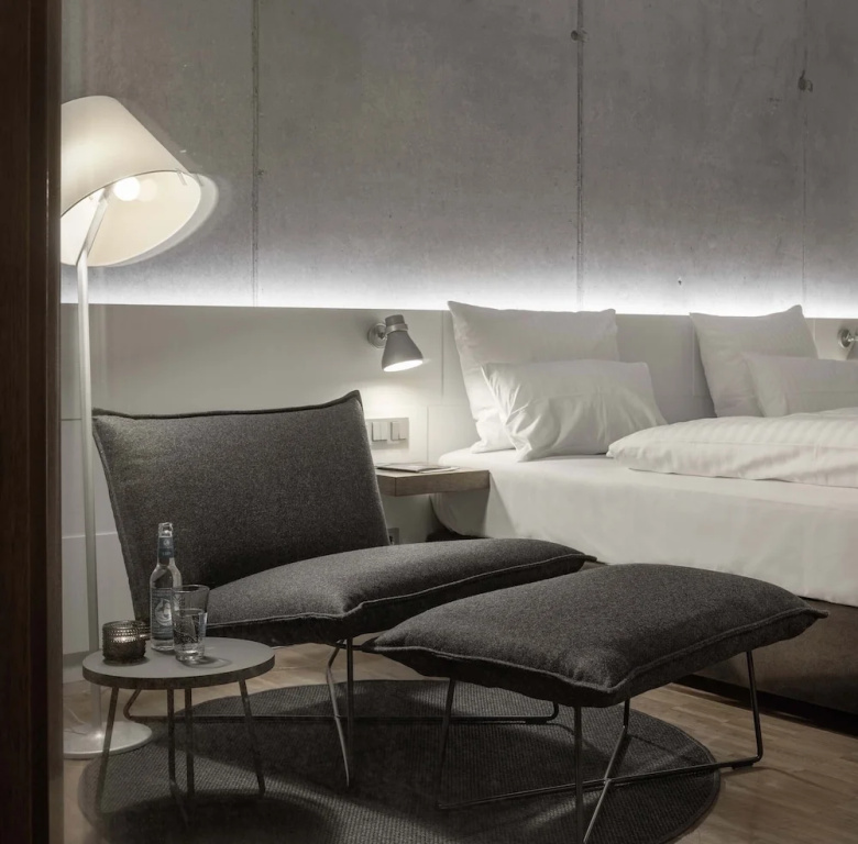 Comfort room