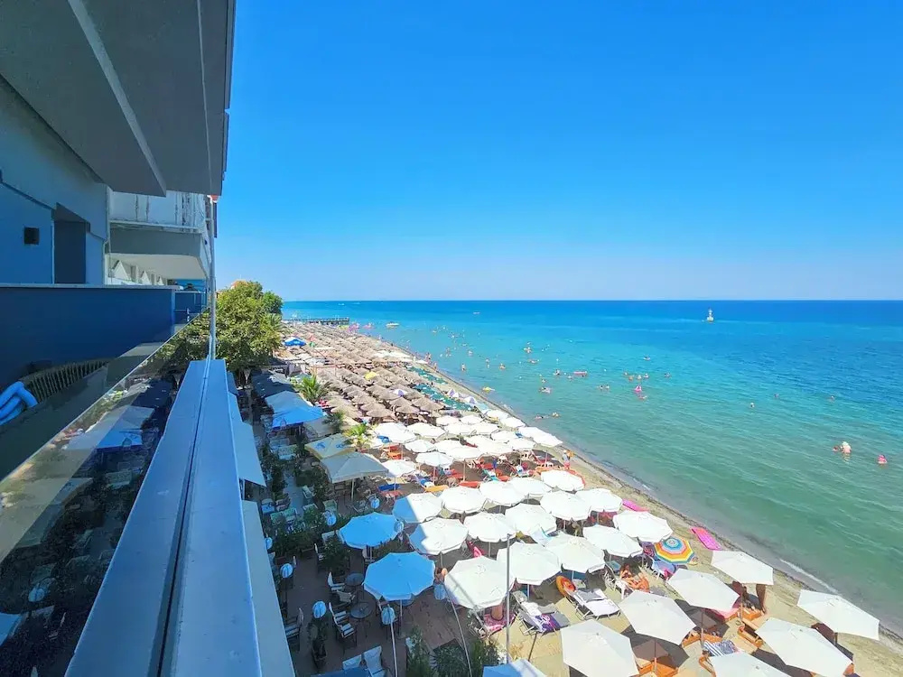 Beach & Waterfront