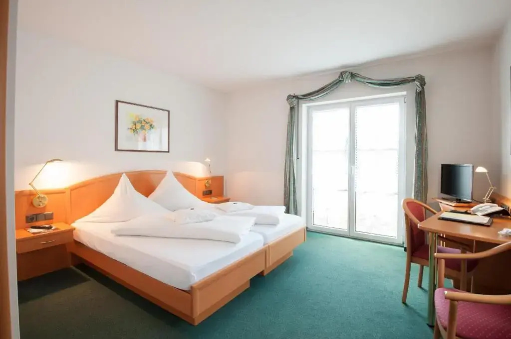 Comfort Double room (full double bed)
