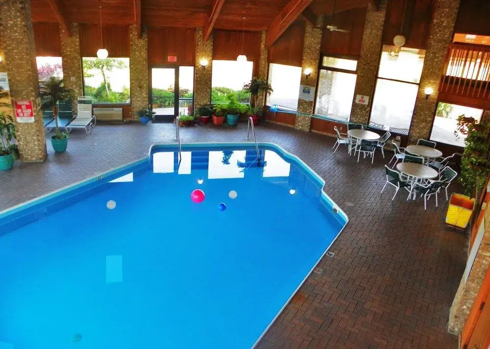 Days Inn And Suites Upper Sandusky