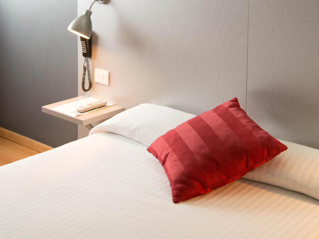 B&B Hotel Barcelona Mollet - Tap to explore photos
