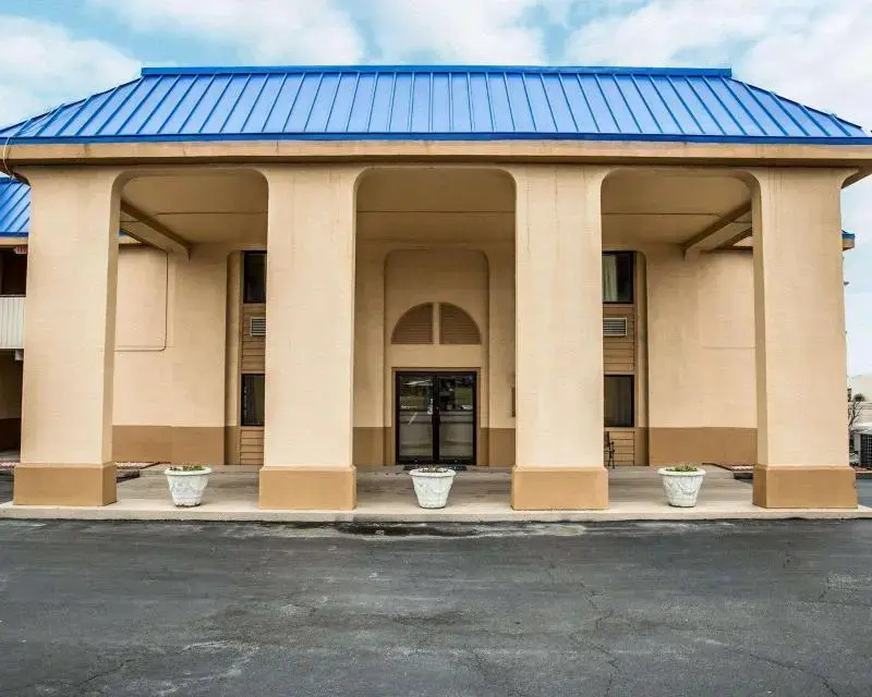 Rodeway Inn & Suites Plymouth