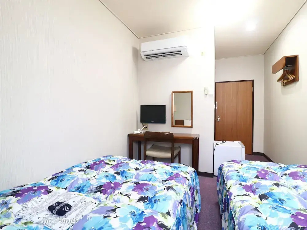 2 Bedrooms Economy Single room