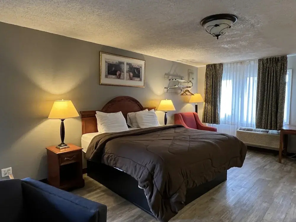 Double Suite (full double bed)