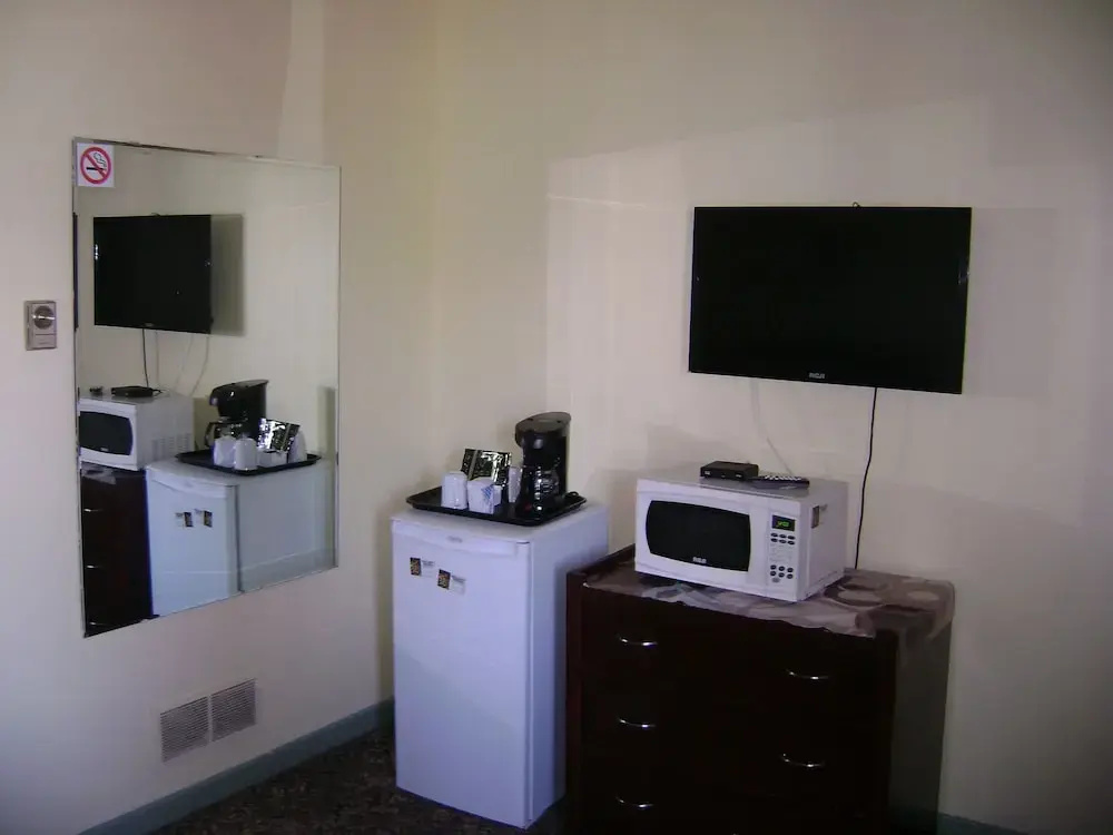 Standard Double room with balcony (full double bed)