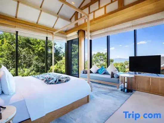 Suite with sunrise view