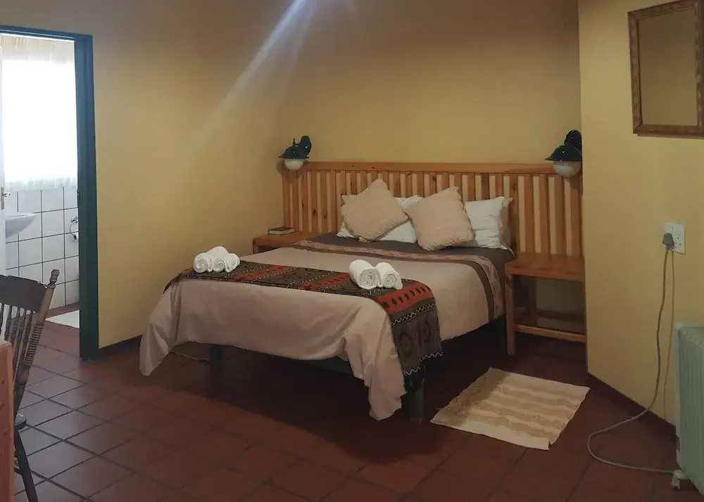 Double Chalet (full double bed)
