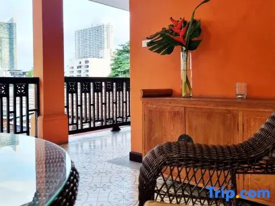 Standard Triple Family room