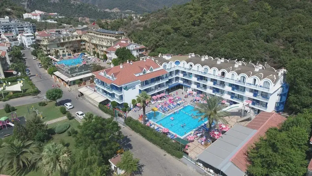 Hotel photo 12