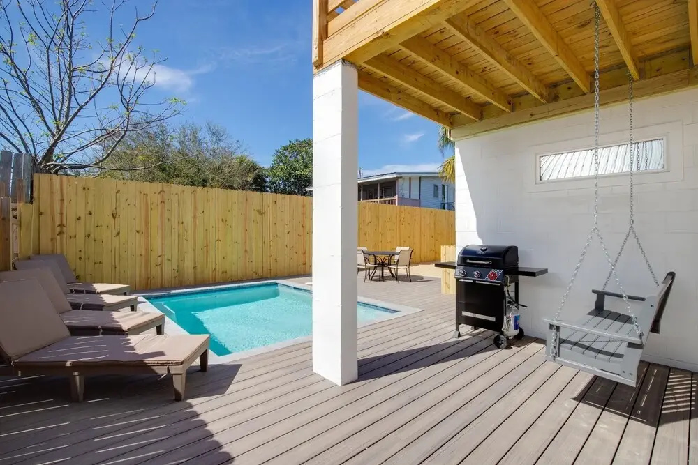 213 Laguna St - Red Door Relaxin by Blue Swell