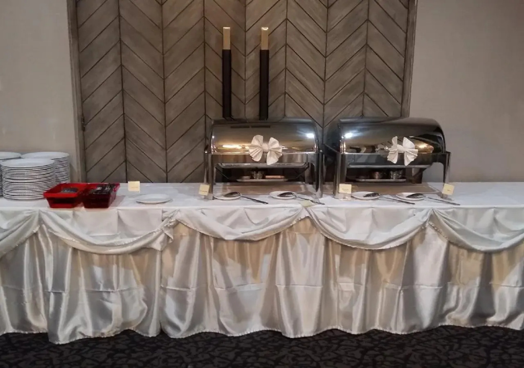 Food & Beverage
