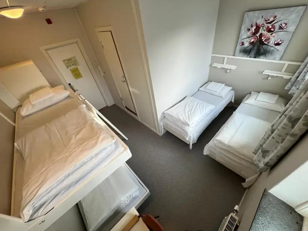 Economy Quadruple room