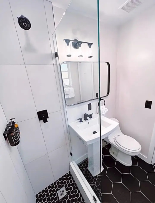Superior Double room (full double bed)