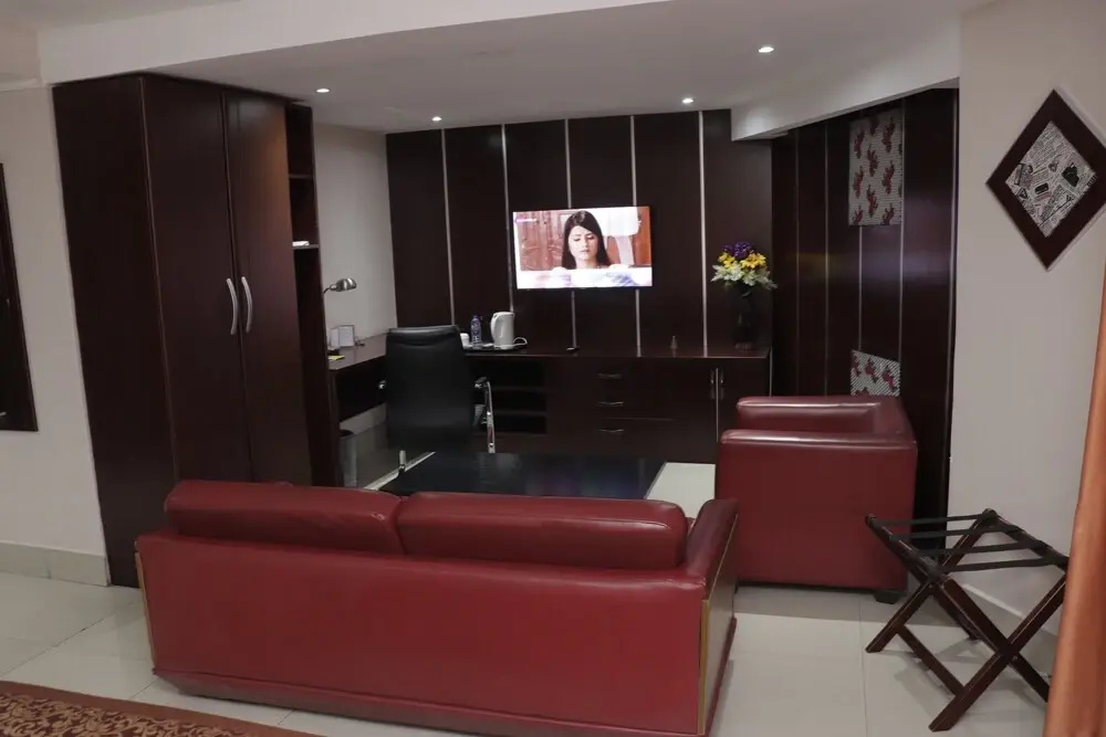 Lobby & Reception