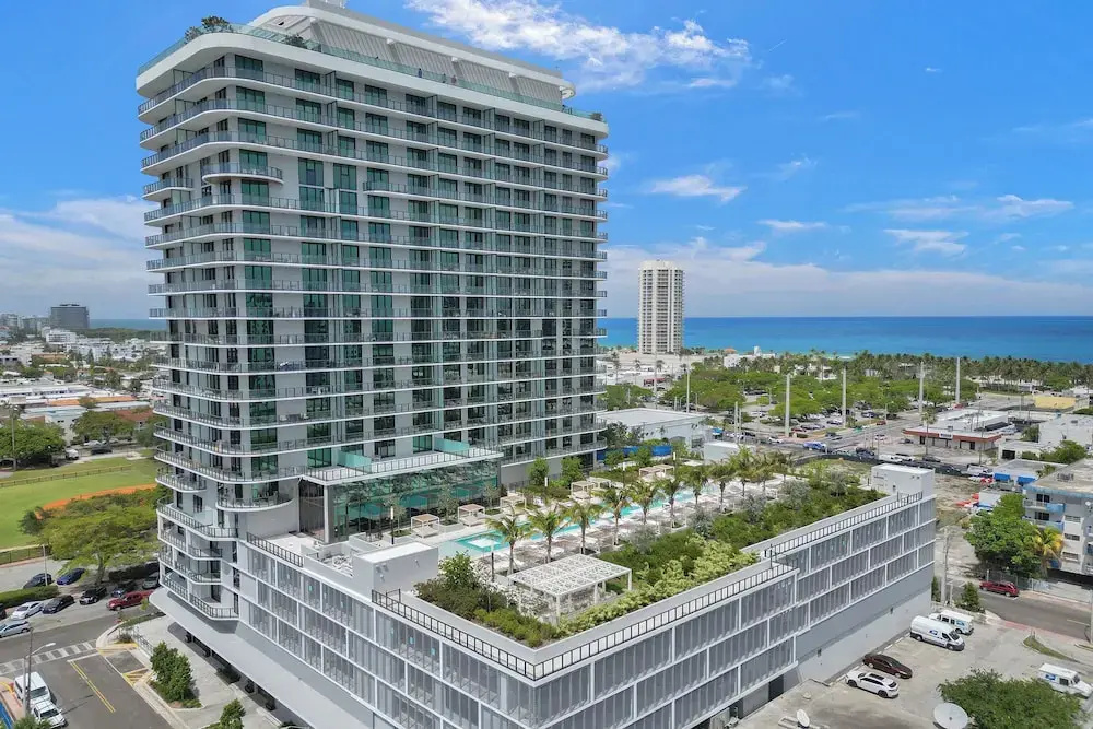 72 Park - Miami Beach by Nomada