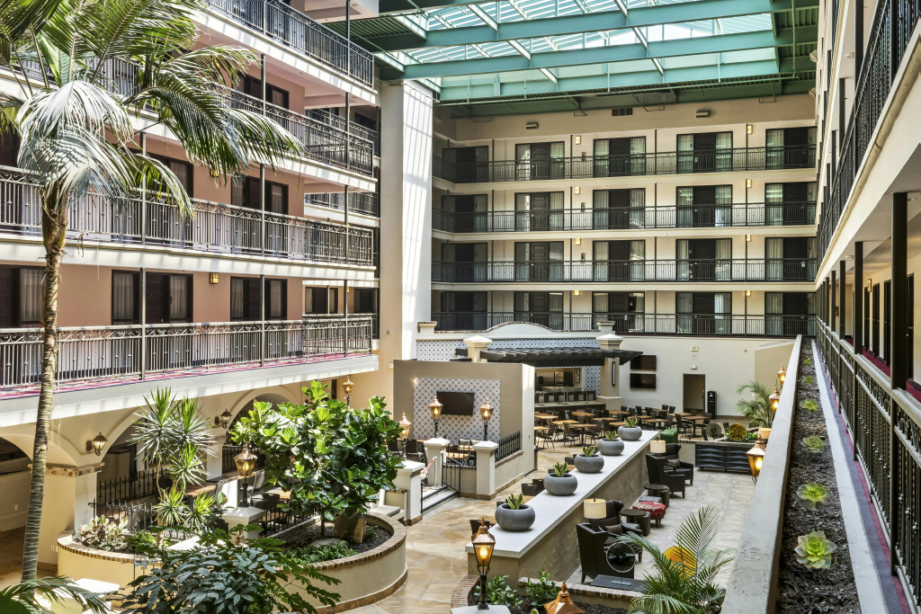 Embassy Suites by Hilton Los Angeles LAX South/El Segundo