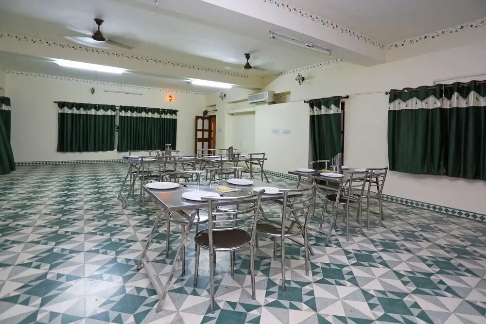 OYO 9933 Hotel Meera Mahal - Général