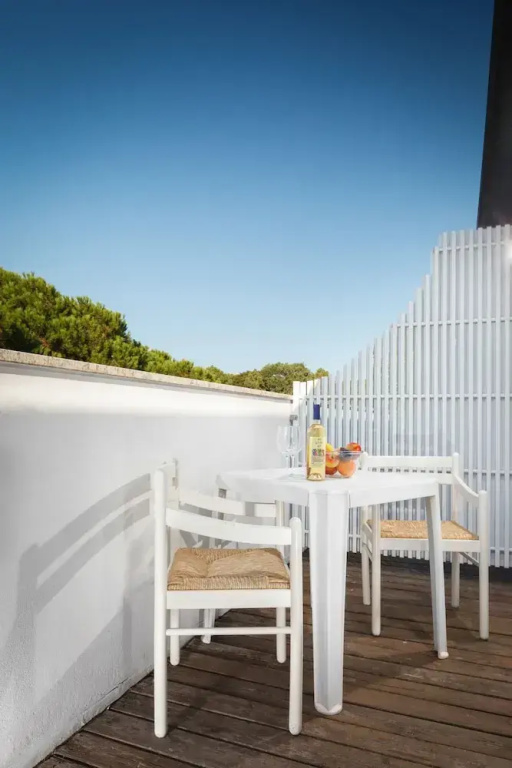 Superior Double room with balcony (full double bed)