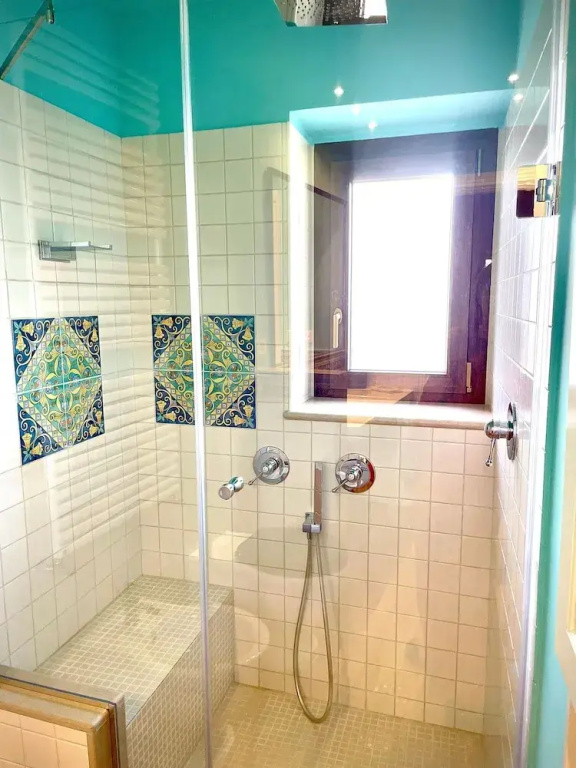 Executive Suite with city view