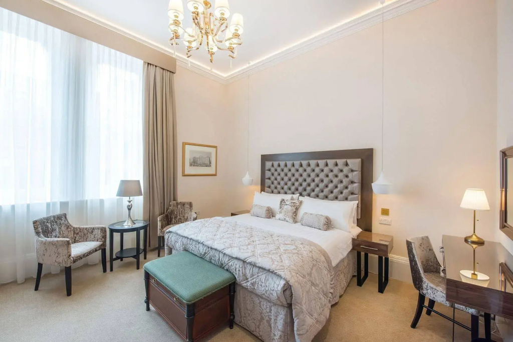 Отель The Lansbury Heritage Hotel By Sunday - Canary Wharf London в Лондоне