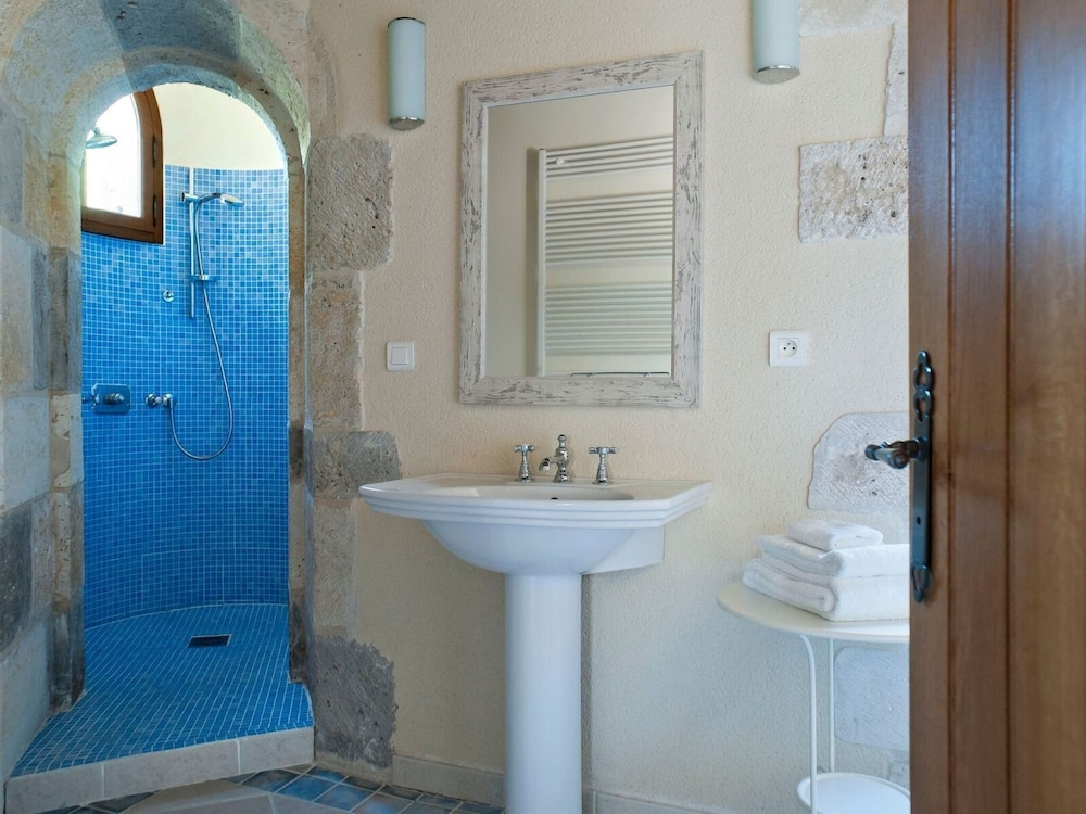 Afficher la photo 8 — Grand Castle in Saint Caprais de Lerm with Sauna & Hot Tub