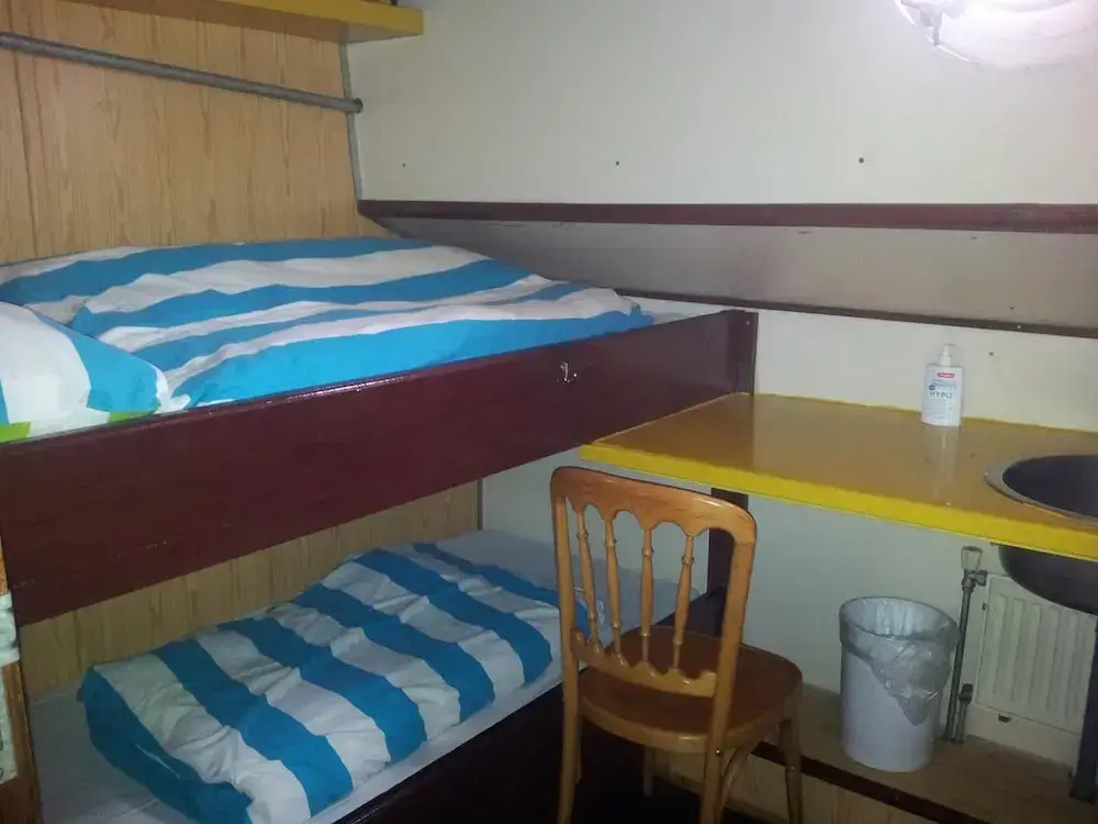 Economy room