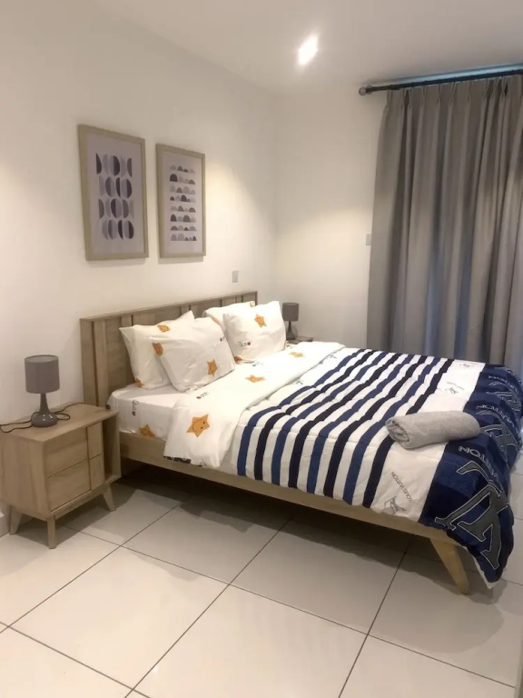 1 Bedroom Luxury Apartment with balcony
