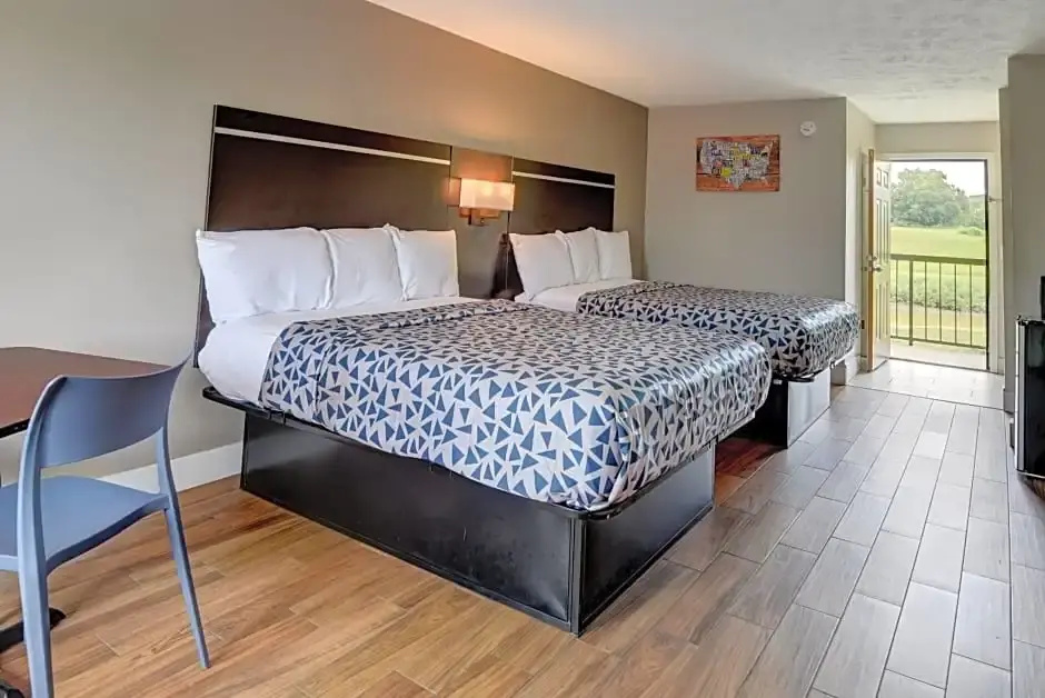 Standard Quadruple room with river view
