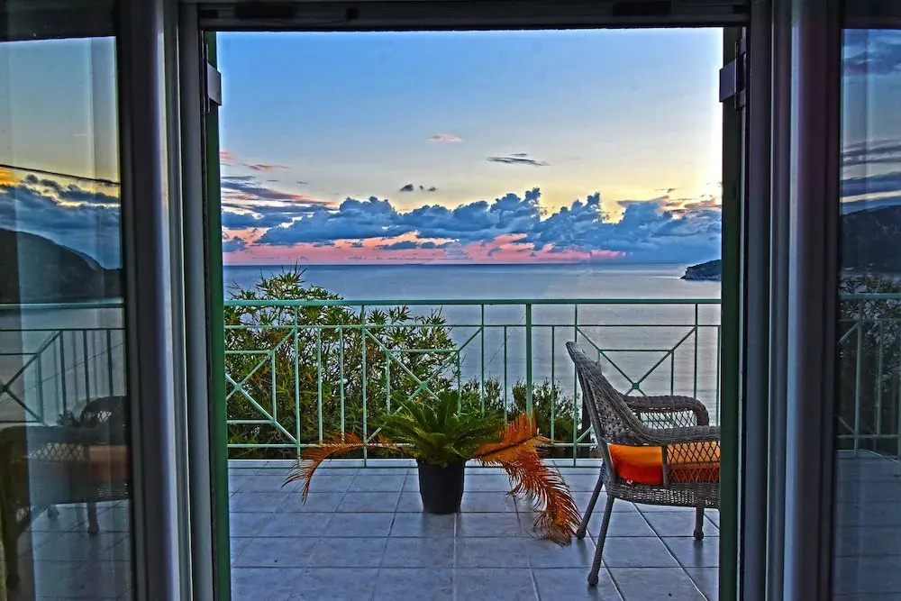 Balcony & Terrace