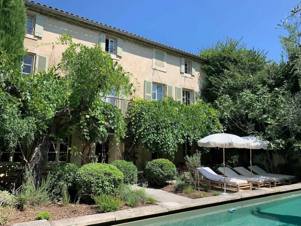 Villa Maillane 18th Century Residence Completely Renovated