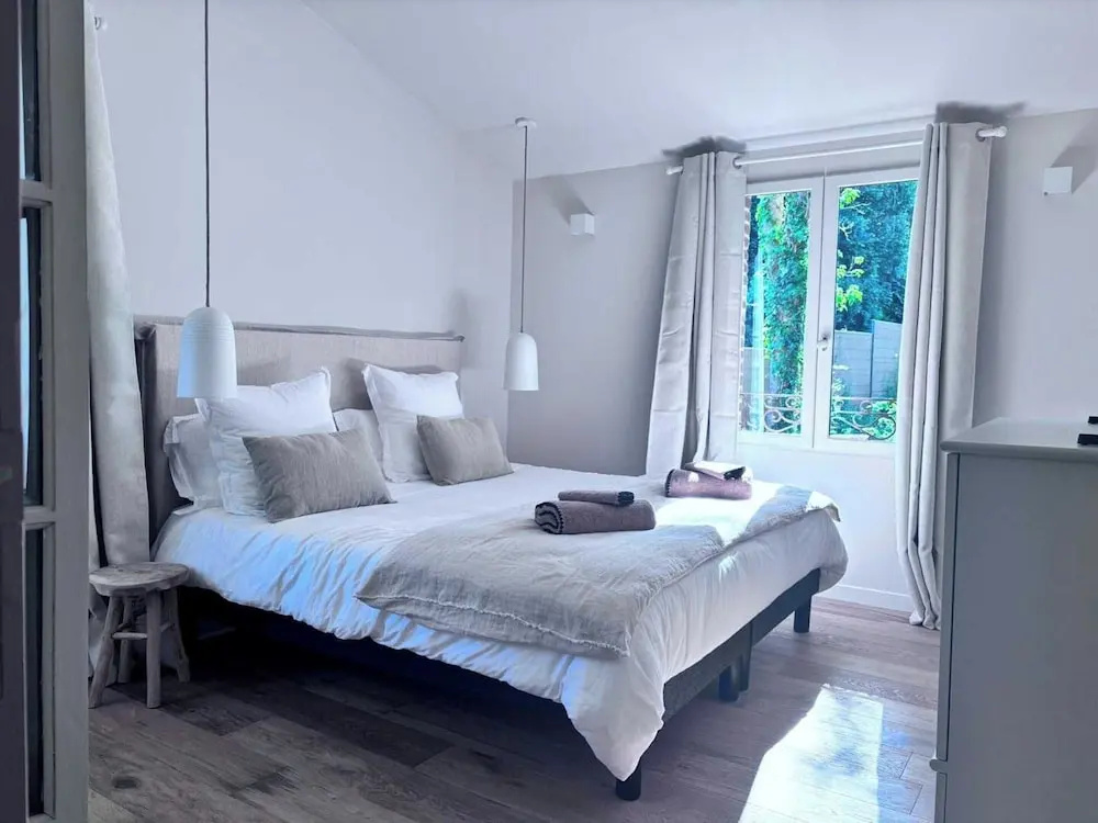 Voir la photo 4 — Exceptional 5 Bedroom House Near the Beach