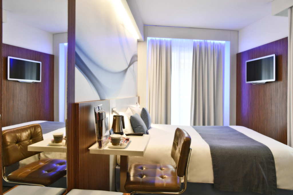 Отель Mercure Paris Gare du Nord в Париже