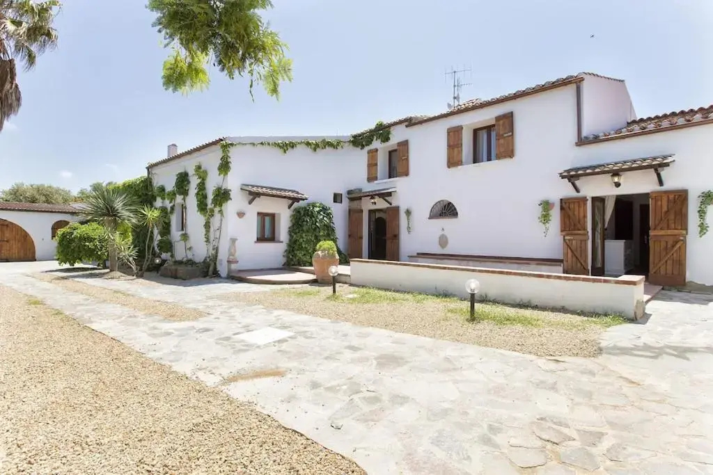 Dimora Storica per 18 persone con piscina privata 7 camere e 9 bagni