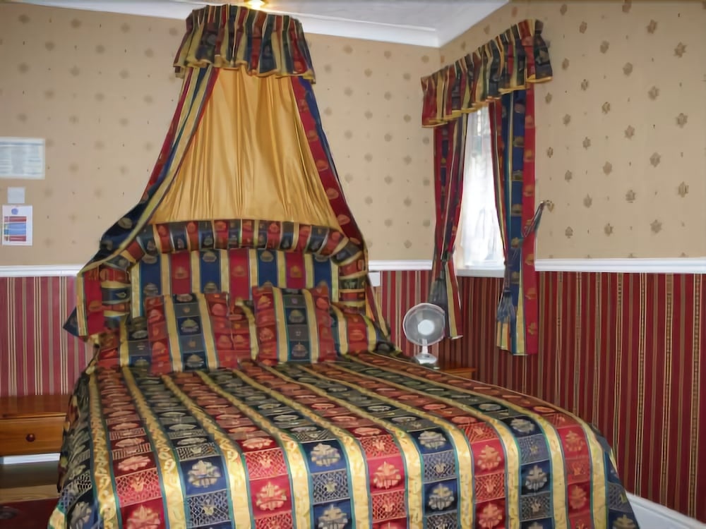 OYO Abbey Lodge Hotel — 4