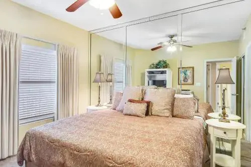 Sterling Sands 708 Destin (Condo)