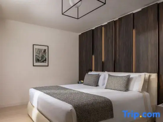 2 Bedrooms Apartment with harbour view