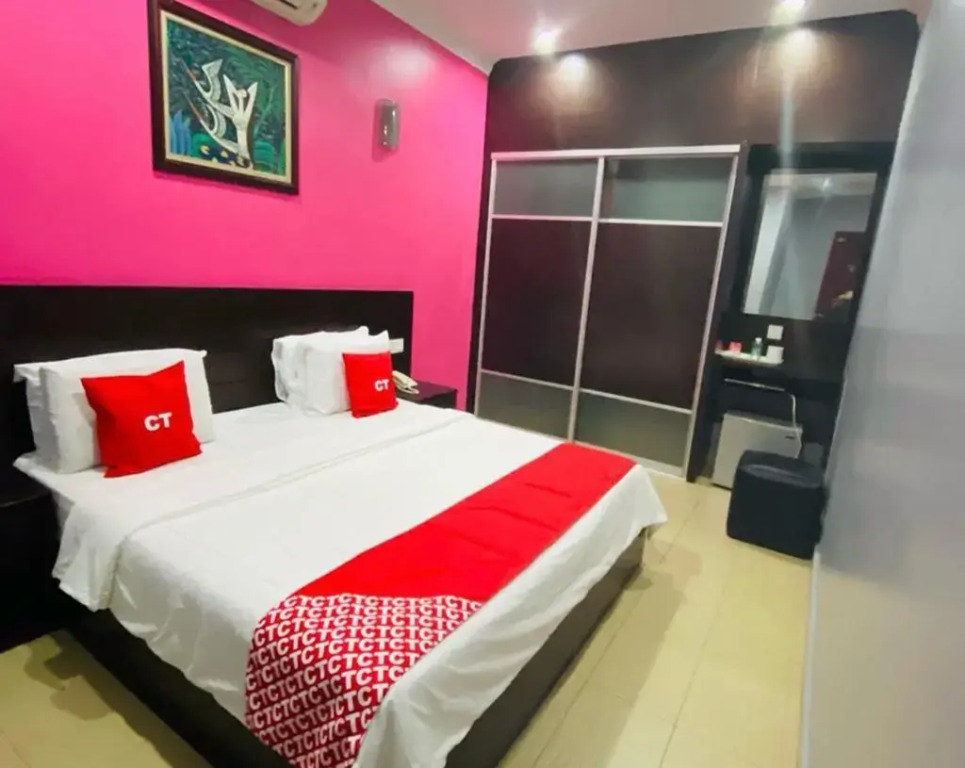 Ct Hotel