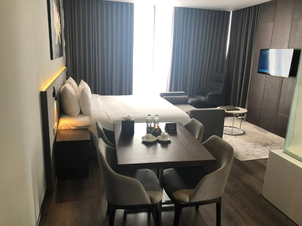 Double Suite (full double bed)