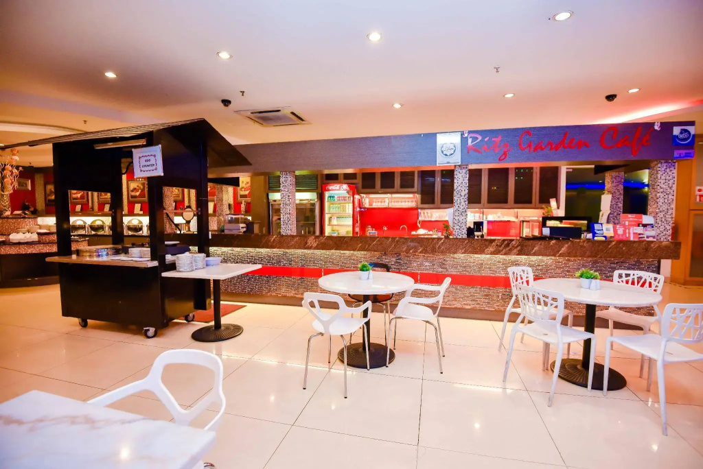 Food & Beverage