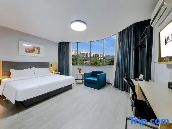 Deluxe Double room (full double bed)